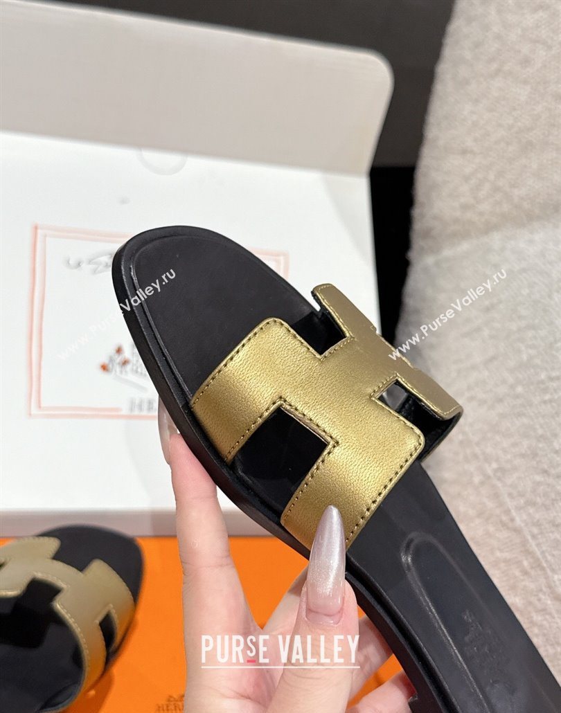 Hermes Classic Oran Flat Slides Sandal in Shiny Calfskin Gold 2025 0606 (MD-250606127)