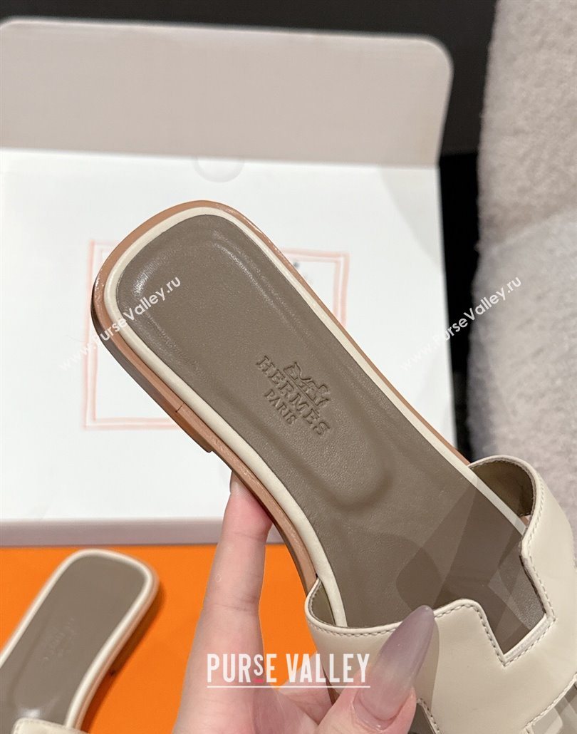 Hermes Classic Oran Flat Slides Sandal in Shiny Calfskin Beige 08 2025 0606 (MD-250606129)