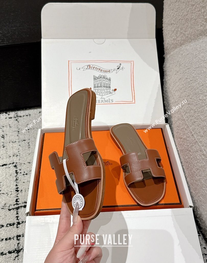Hermes Classic Oran Flat Slides Sandal in Shiny Calfskin Brown 12 2025 0606 (MD-250606134)