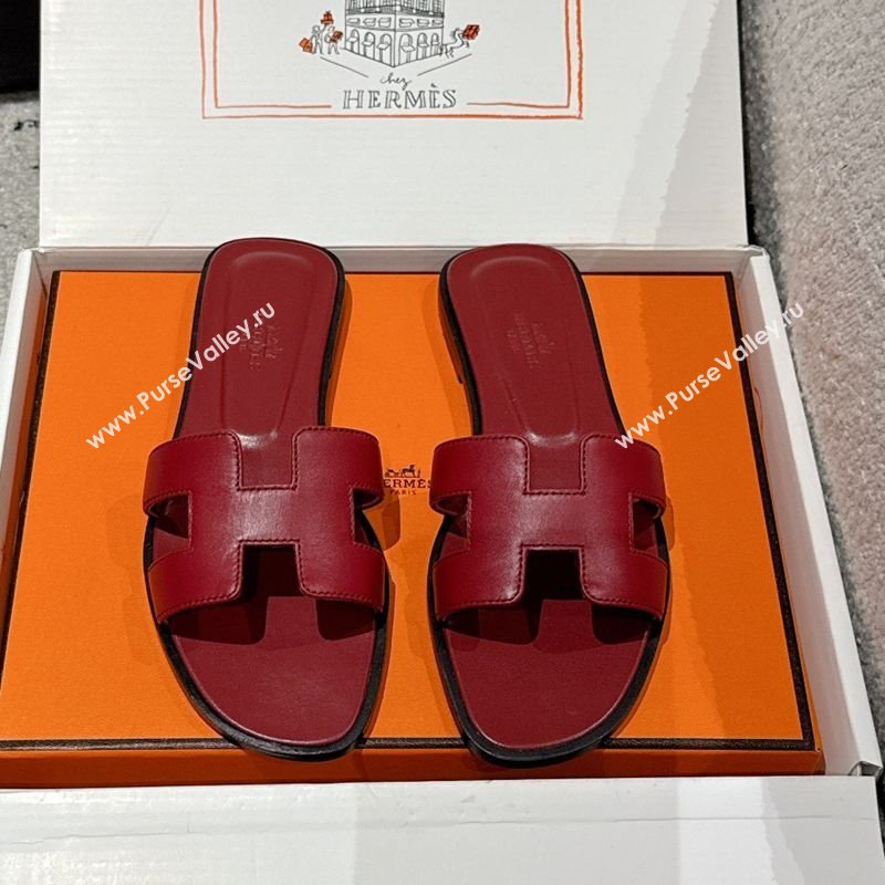 Hermes Classic Oran Flat Slides Sandal in Shiny Calfskin Burgundy 13 2025 0606 (MD-250606136)