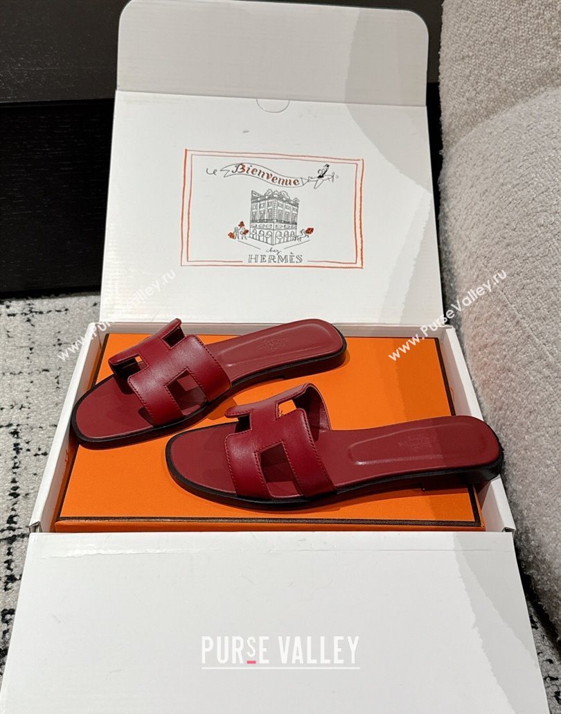 Hermes Classic Oran Flat Slides Sandal in Shiny Calfskin Burgundy 13 2025 0606 (MD-250606136)