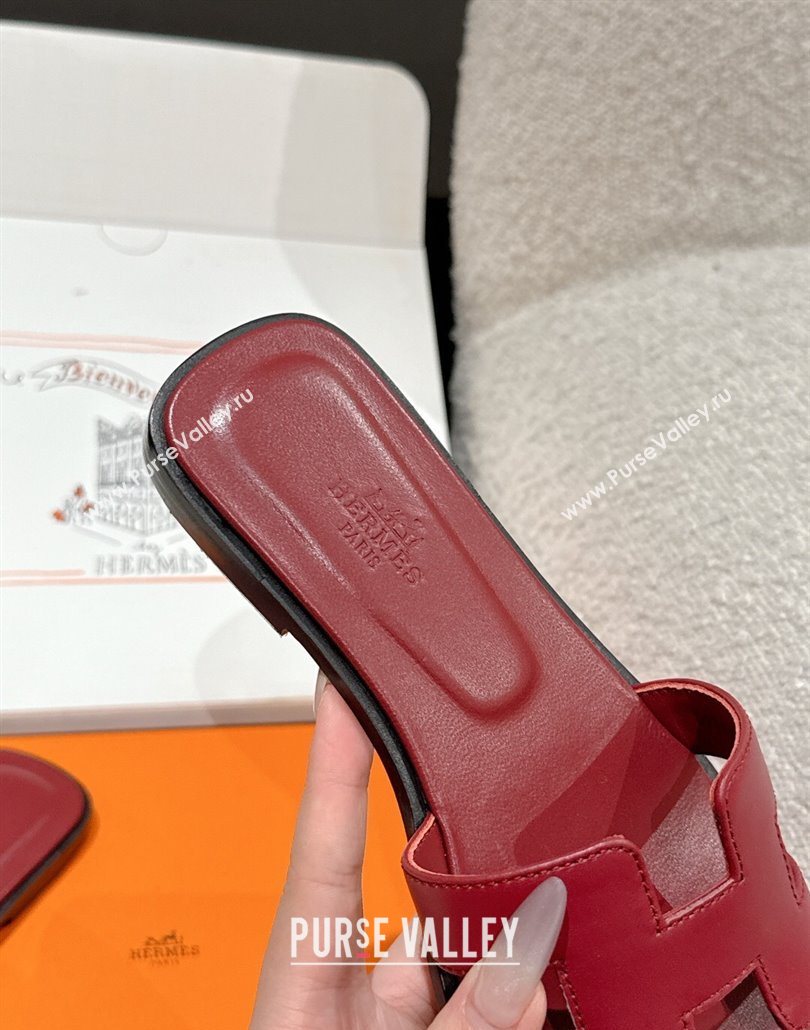 Hermes Classic Oran Flat Slides Sandal in Shiny Calfskin Burgundy 13 2025 0606 (MD-250606136)