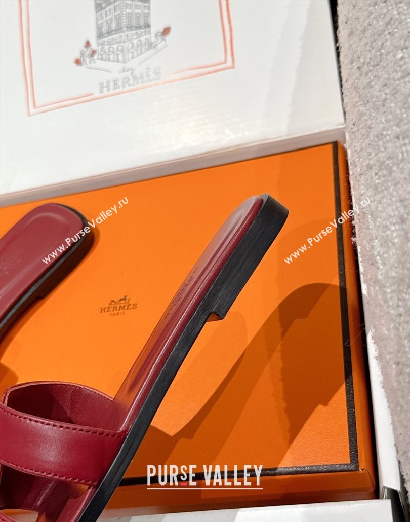 Hermes Classic Oran Flat Slides Sandal in Shiny Calfskin Burgundy 13 2025 0606 (MD-250606136)