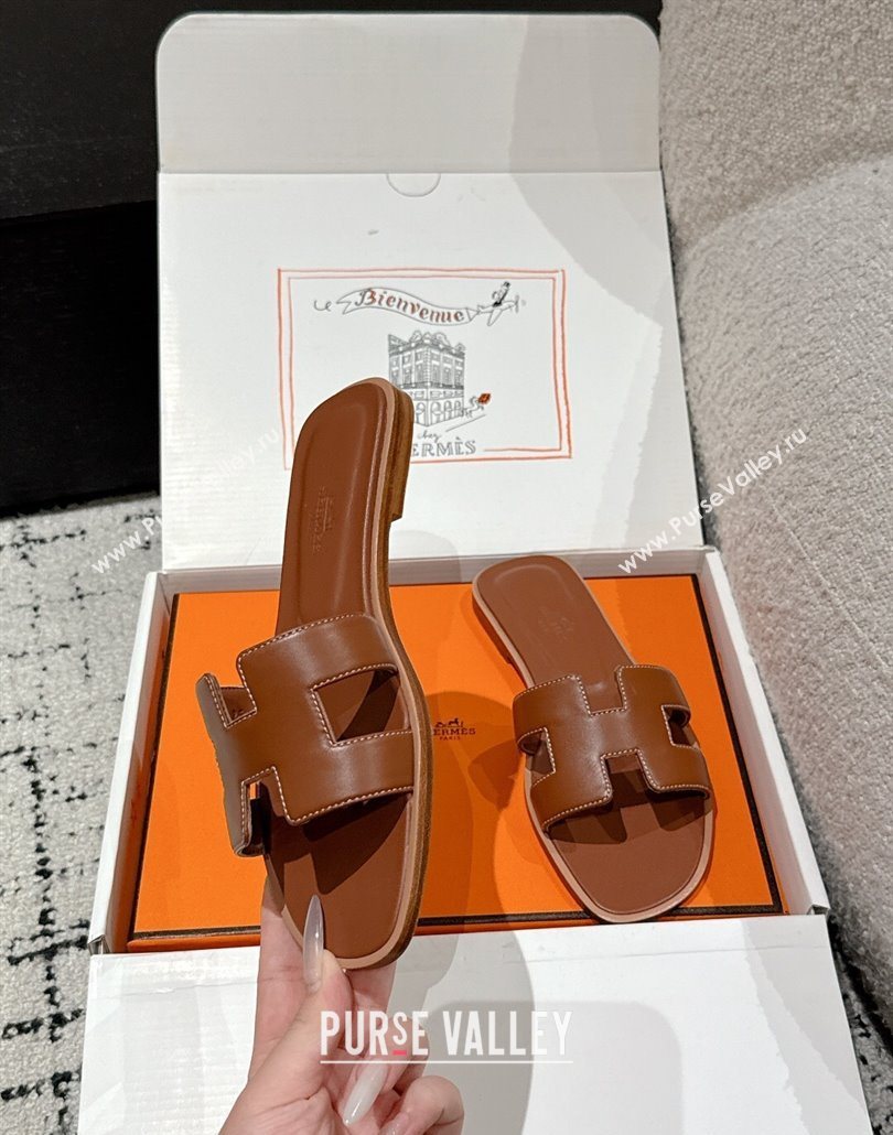 Hermes Classic Oran Flat Slides Sandal in Shiny Calfskin Brown 17 2025 0606 (MD-250606140)