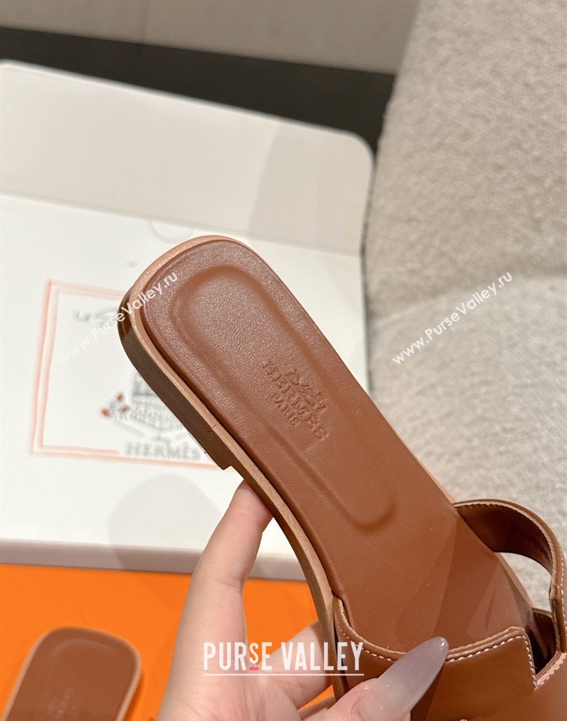 Hermes Classic Oran Flat Slides Sandal in Shiny Calfskin Brown 17 2025 0606 (MD-250606140)