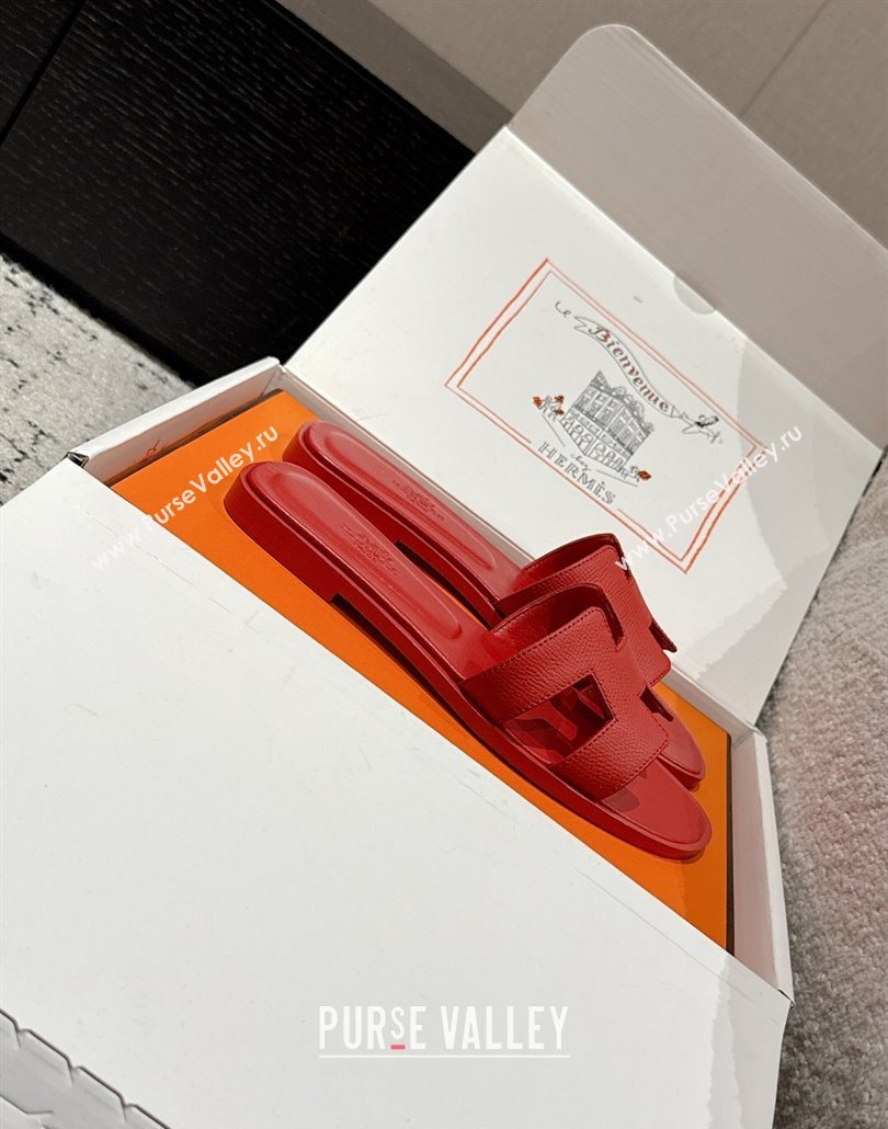 Hermes Classic Oran Flat Slides Sandal in Palm-Grained Leather Red 01 2025 0606 (MD-250606144)