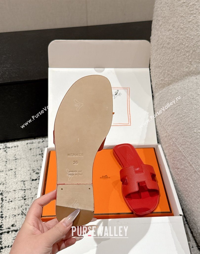 Hermes Classic Oran Flat Slides Sandal in Palm-Grained Leather Red 01 2025 0606 (MD-250606144)