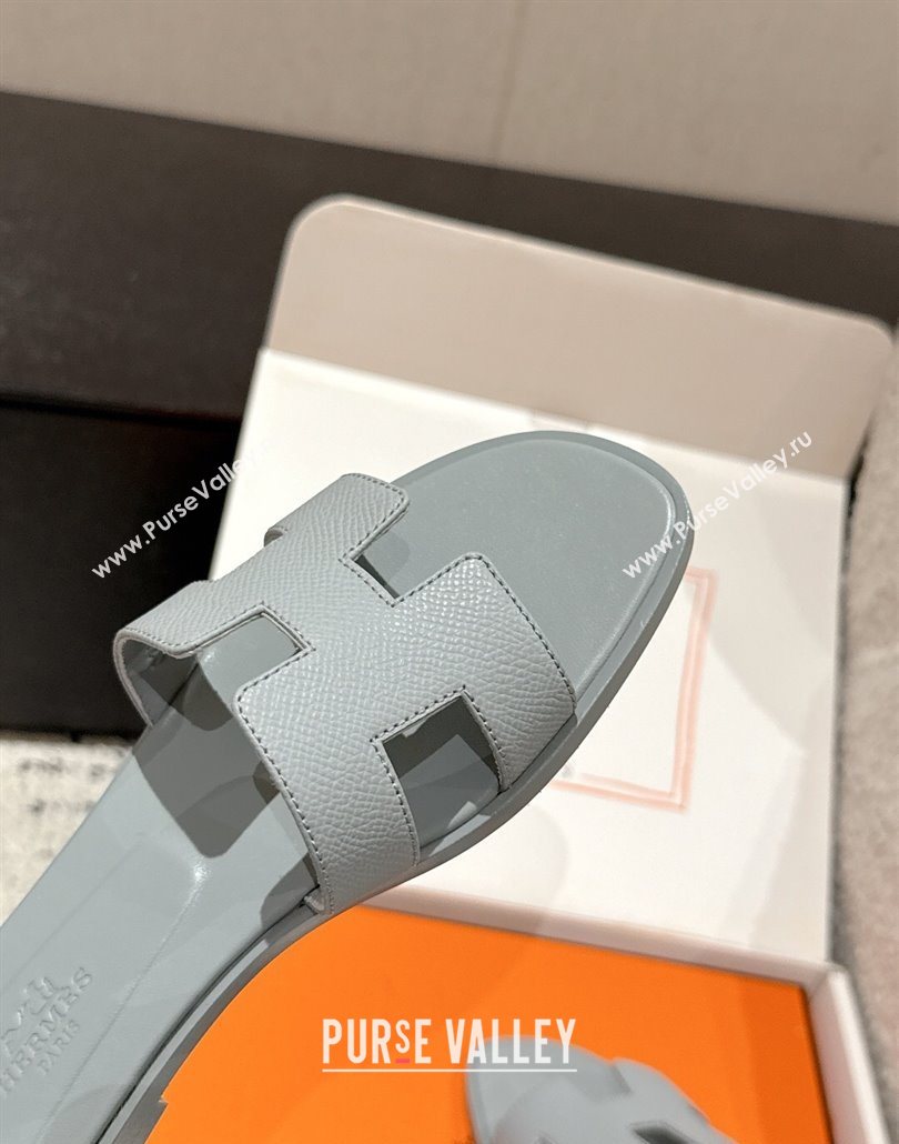 Hermes Classic Oran Flat Slides Sandal in Palm-Grained Leather Grey 04 2025 0606 (MD-250606147)