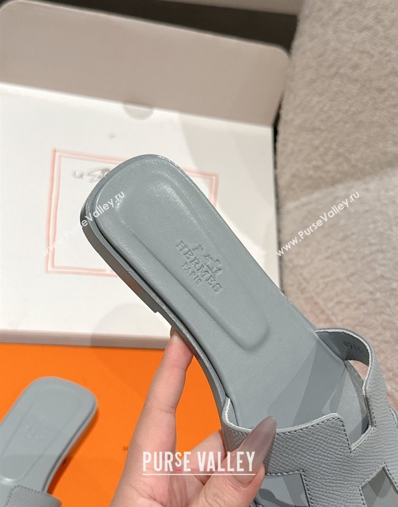 Hermes Classic Oran Flat Slides Sandal in Palm-Grained Leather Grey 04 2025 0606 (MD-250606147)