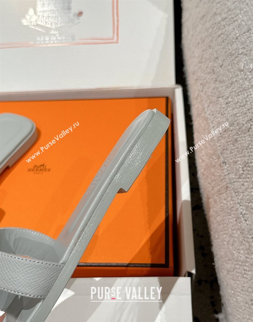 Hermes Classic Oran Flat Slides Sandal in Palm-Grained Leather Grey 05 2025 0606 (MD-250606148)