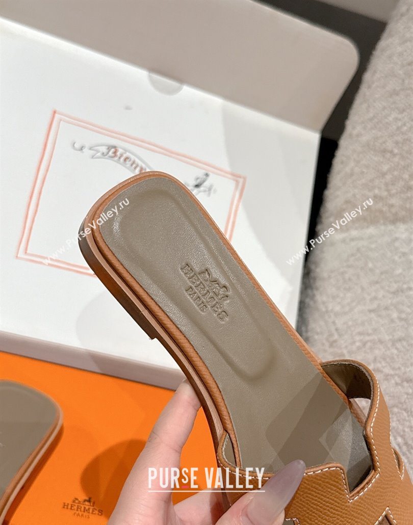 Hermes Classic Oran Flat Slides Sandal in Palm-Grained Leather Brown 06 2025 0606 (MD-250606149)
