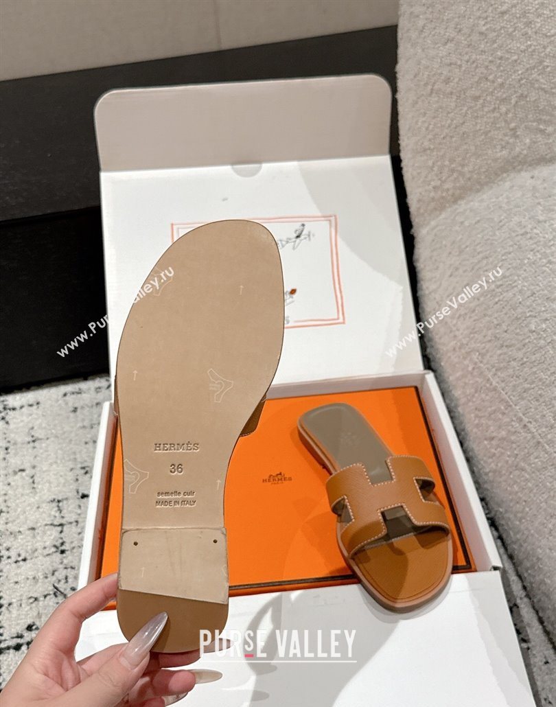 Hermes Classic Oran Flat Slides Sandal in Palm-Grained Leather Brown 06 2025 0606 (MD-250606149)