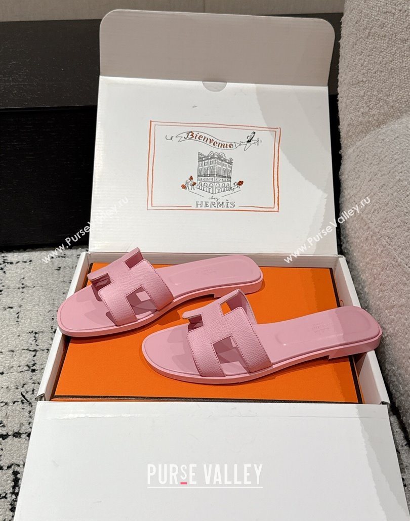 Hermes Classic Oran Flat Slides Sandal in Palm-Grained Leather Pink 07 2025 0606 (MD-250606150)
