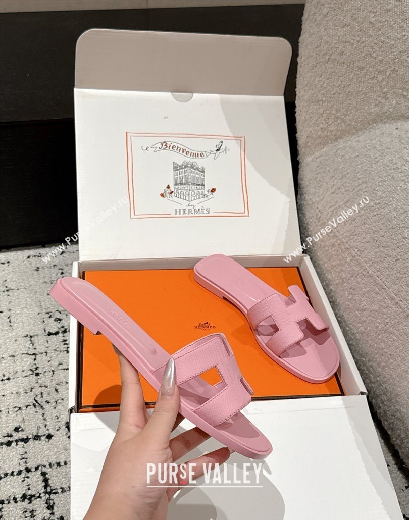 Hermes Classic Oran Flat Slides Sandal in Palm-Grained Leather Pink 07 2025 0606 (MD-250606150)
