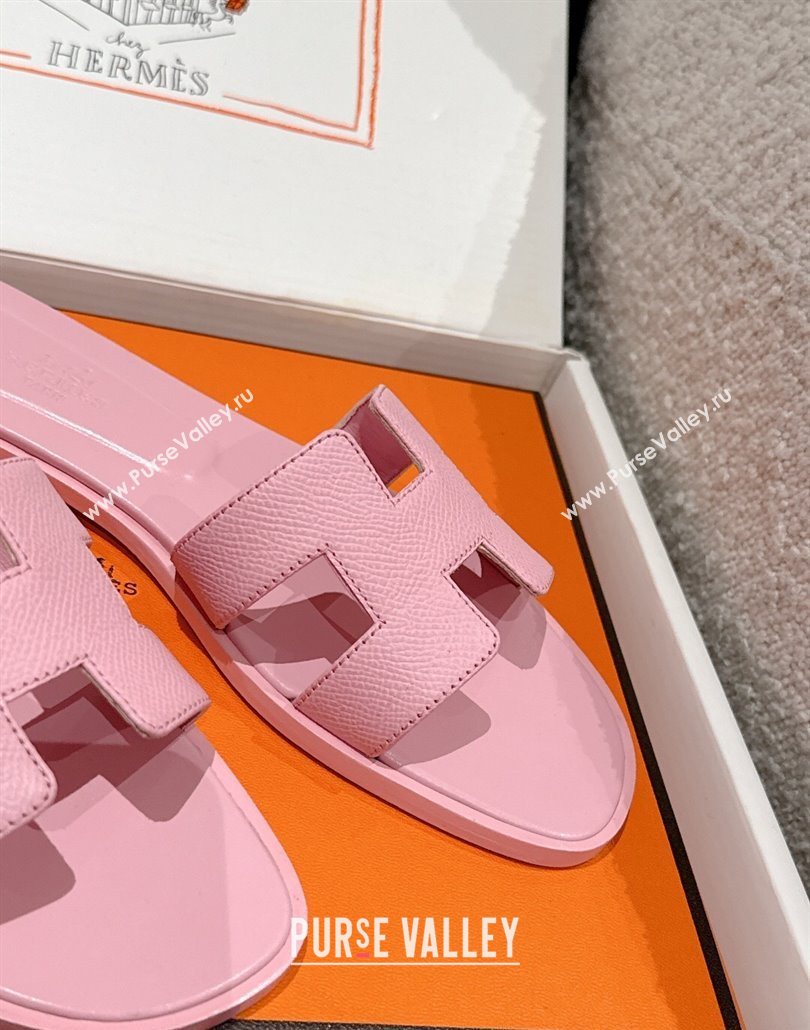 Hermes Classic Oran Flat Slides Sandal in Palm-Grained Leather Pink 07 2025 0606 (MD-250606150)