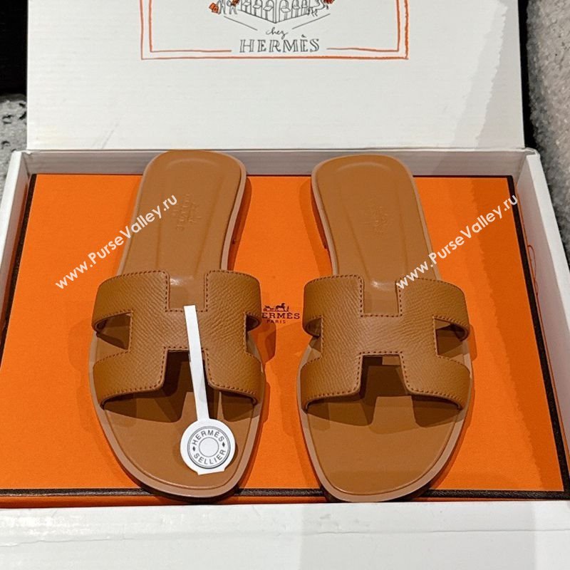 Hermes Classic Oran Flat Slides Sandal in Palm-Grained Leather Brown 08 2025 0606 (MD-250606151)