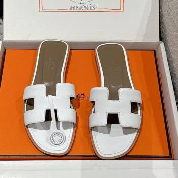 Hermes Classic Oran Flat Slides Sandal in Palm-Grained Leather White 09 2025 0606 (MD-250606152)