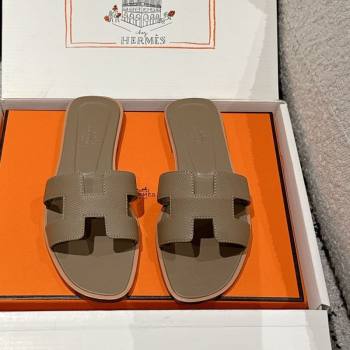 Hermes Classic Oran Flat Slides Sandal in Palm-Grained Leather Grey 11 2025 0606 (MD-250606154)