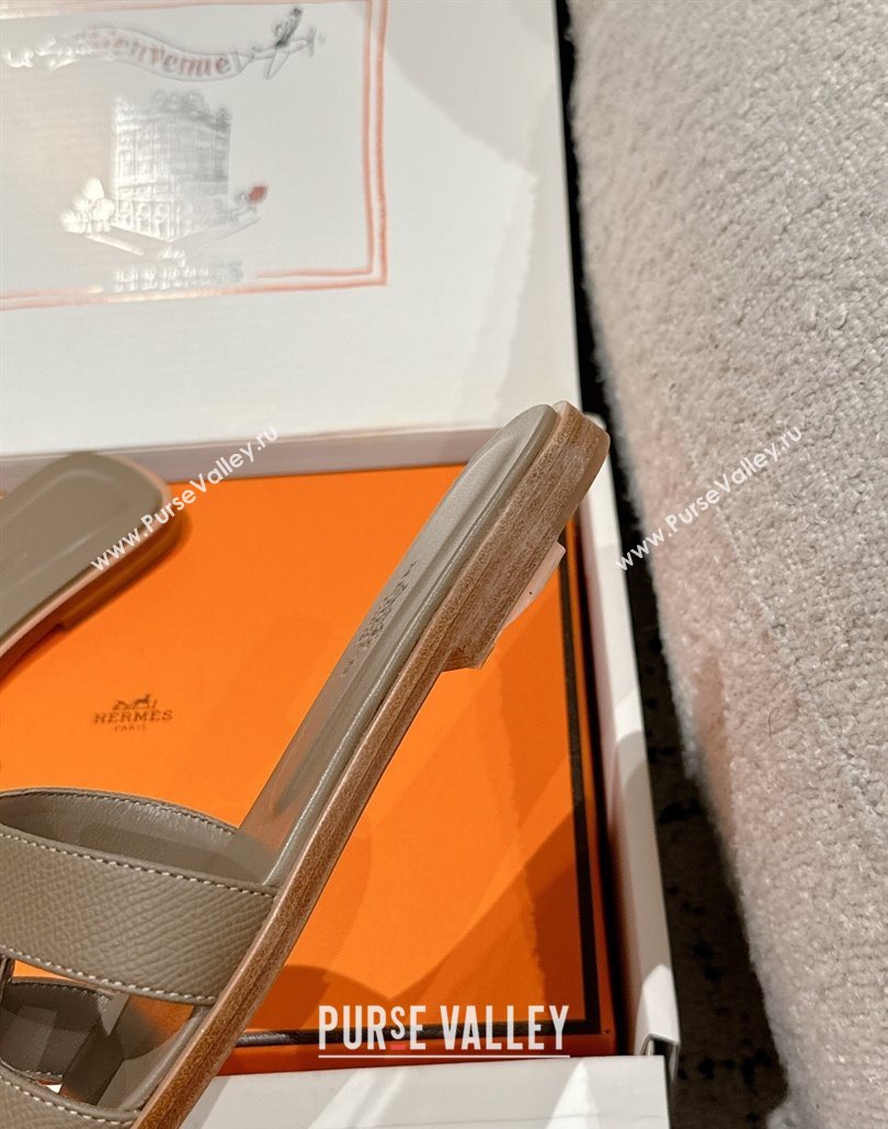 Hermes Classic Oran Flat Slides Sandal in Palm-Grained Leather Grey 11 2025 0606 (MD-250606154)