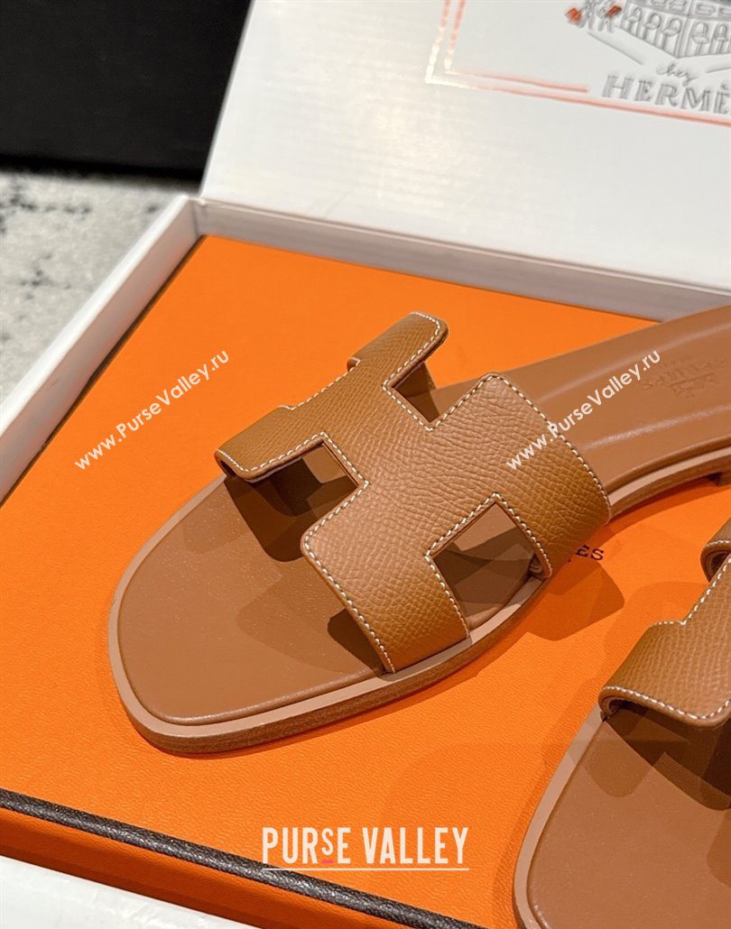 Hermes Classic Oran Flat Slides Sandal in Palm-Grained Leather Brown 12 2025 0606 (MD-250606155)