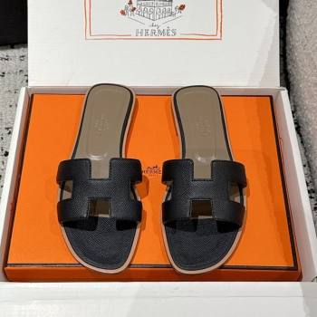 Hermes Classic Oran Flat Slides Sandal in Palm-Grained Leather Black 13 2025 0606 (MD-250606156)