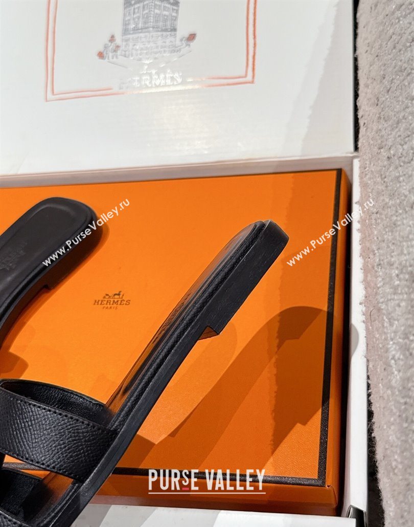 Hermes Classic Oran Flat Slides Sandal in Palm-Grained Leather Black 15 2025 0606 (MD-250606158)
