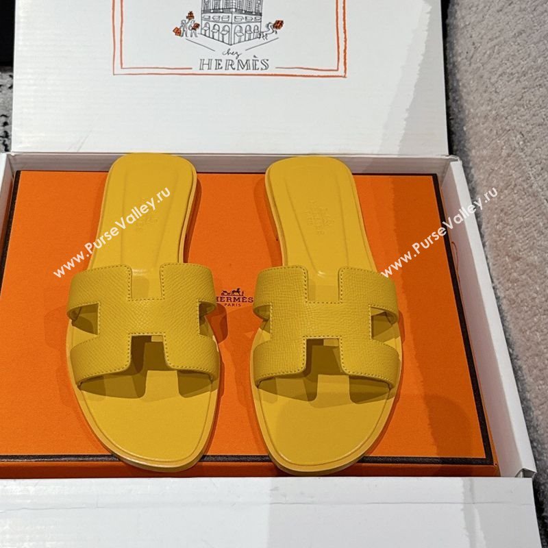 Hermes Classic Oran Flat Slides Sandal in Palm-Grained Leather Yellow 2025 0606 (MD-250606162)