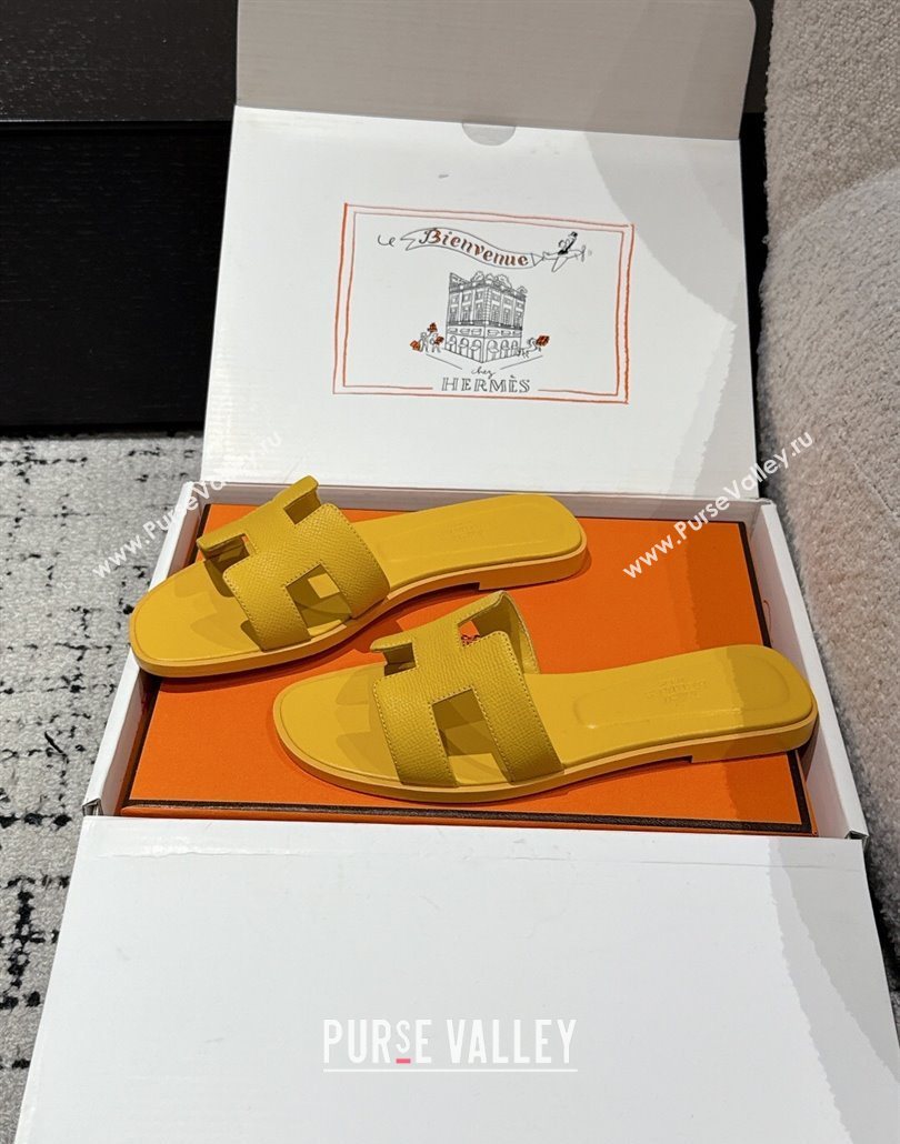 Hermes Classic Oran Flat Slides Sandal in Palm-Grained Leather Yellow 2025 0606 (MD-250606162)