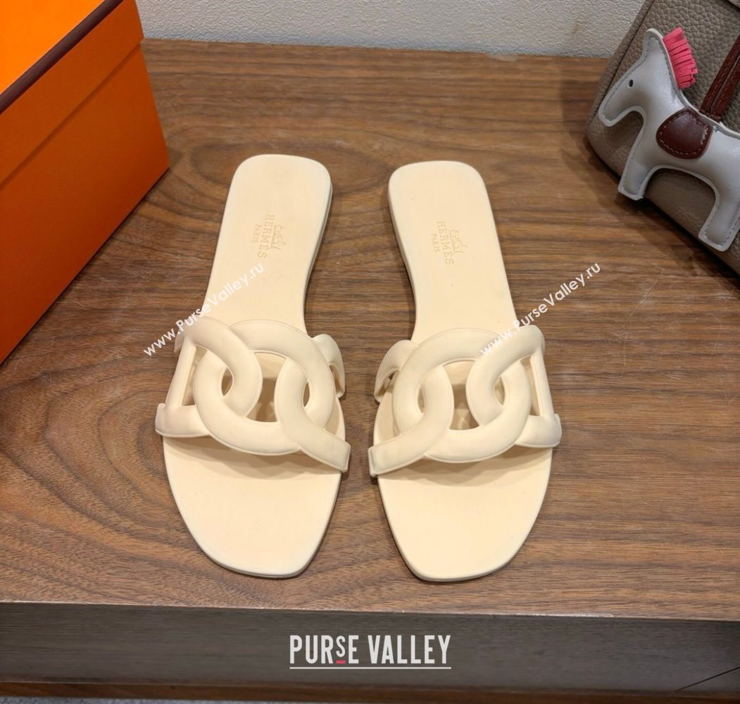 Hermes Chaine dAncre Rubber Flat Thong Slides Sandal Beige 2025 H070803 (XC-250708030)