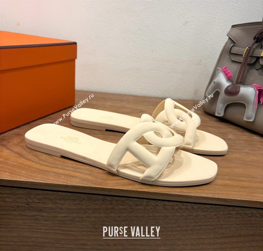 Hermes Chaine dAncre Rubber Flat Thong Slides Sandal Beige 2025 H070803 (XC-250708030)