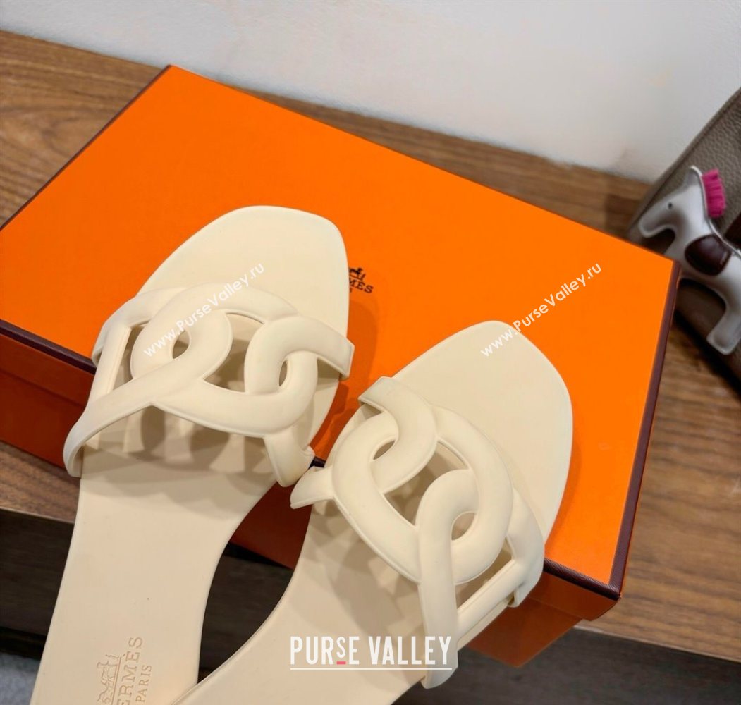 Hermes Chaine dAncre Rubber Flat Thong Slides Sandal Beige 2025 H070803 (XC-250708030)