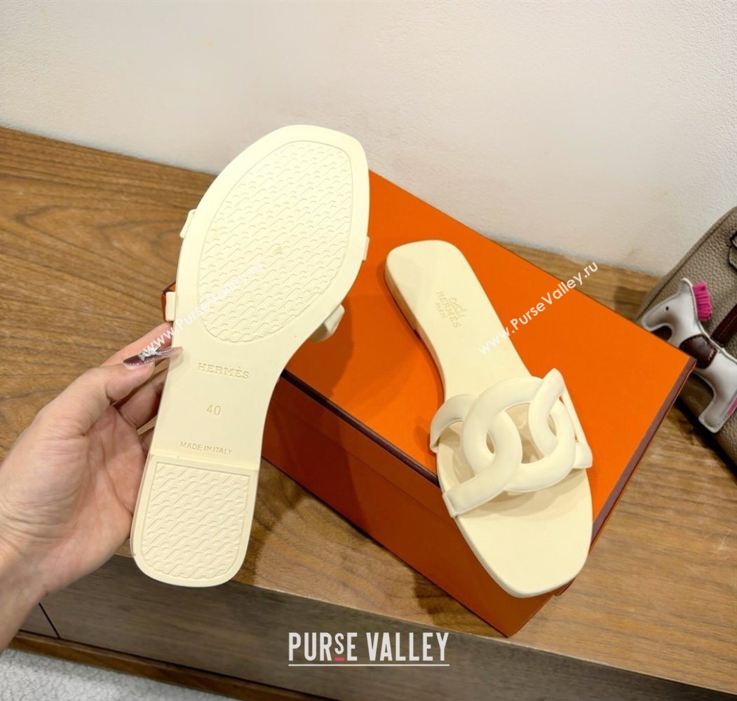Hermes Chaine dAncre Rubber Flat Thong Slides Sandal Beige 2025 H070803 (XC-250708030)