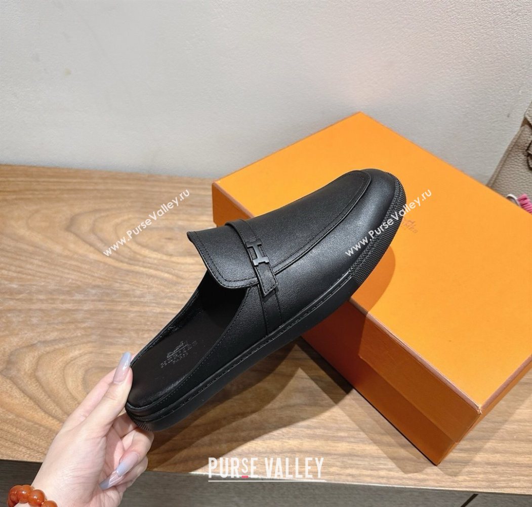 Hermes Likely Flat Mules in Grained Calfskin with Mini H Buckle All Black 2025 H252805 (XC-250708038)