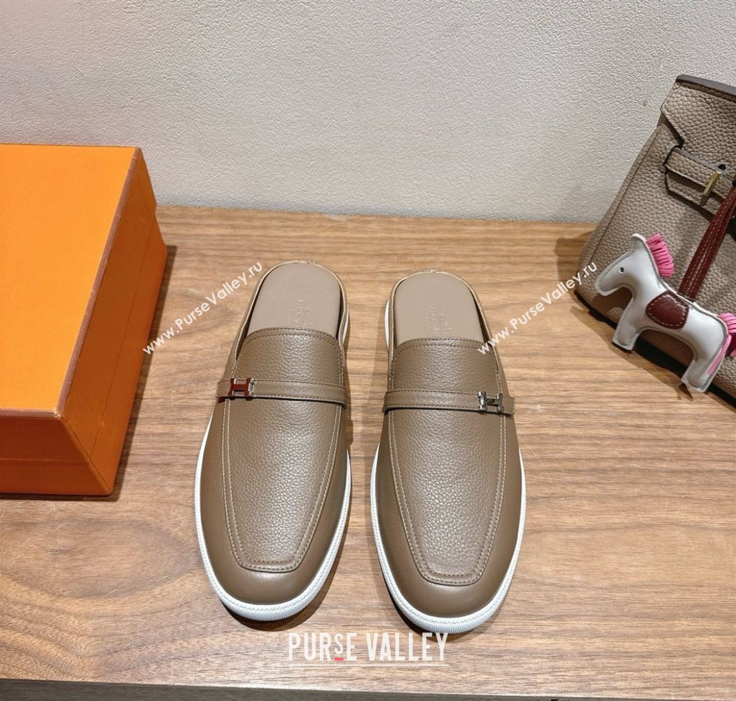 Hermes Likely Flat Mules in Grained Calfskin with Mini H Buckle Grey 2025 H252805 (XC-250708043)
