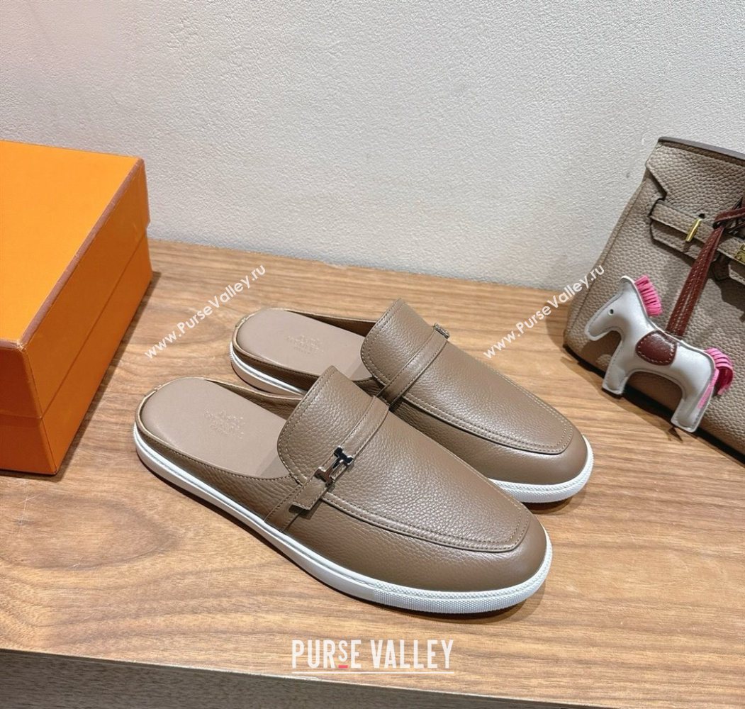 Hermes Likely Flat Mules in Grained Calfskin with Mini H Buckle Grey 2025 H252805 (XC-250708043)