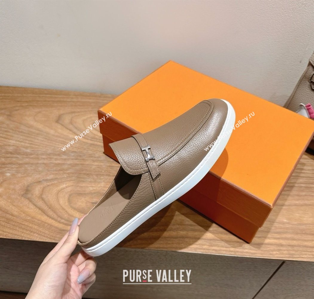 Hermes Likely Flat Mules in Grained Calfskin with Mini H Buckle Grey 2025 H252805 (XC-250708043)