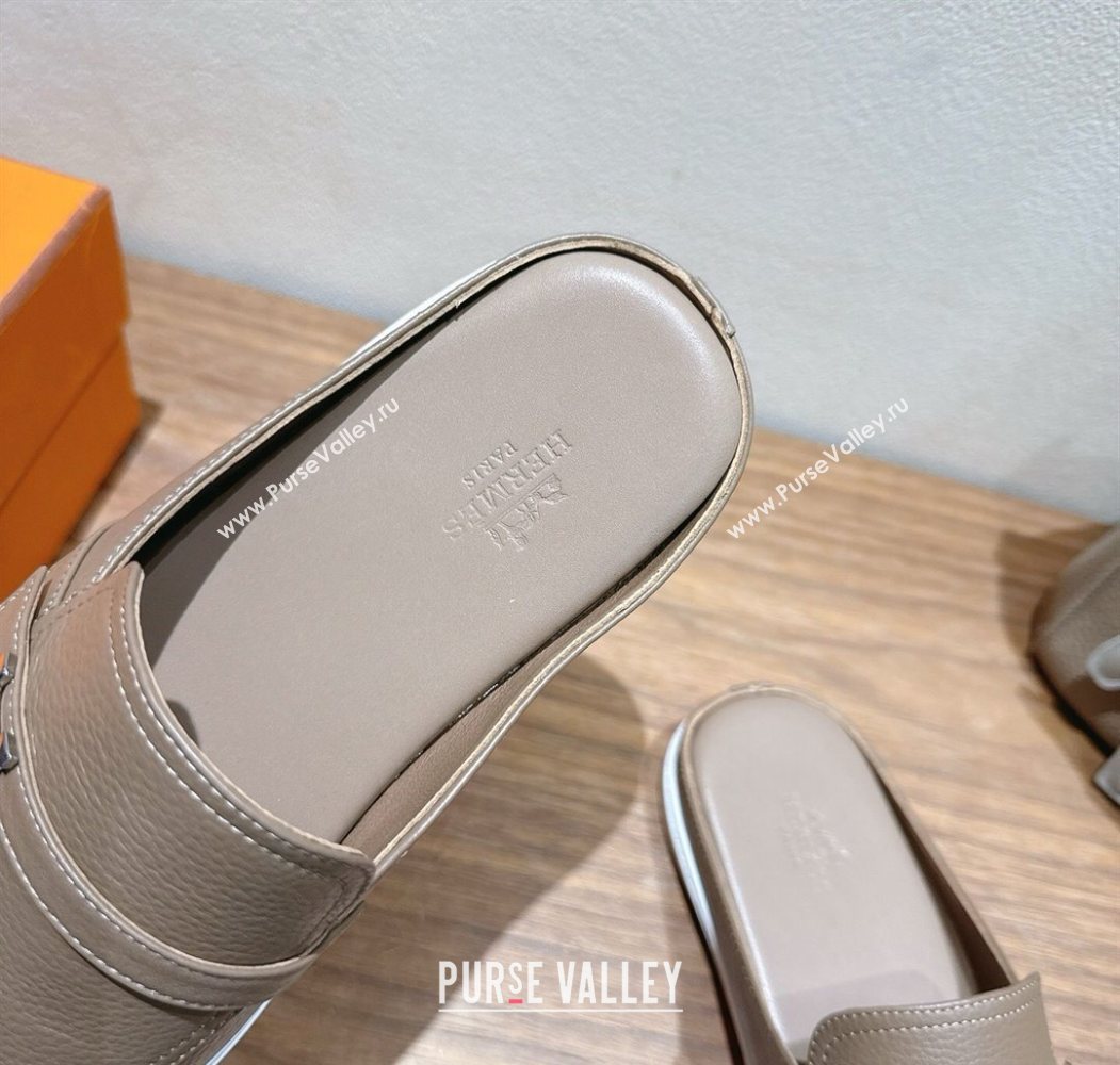 Hermes Likely Flat Mules in Grained Calfskin with Mini H Buckle Grey 2025 H252805 (XC-250708043)