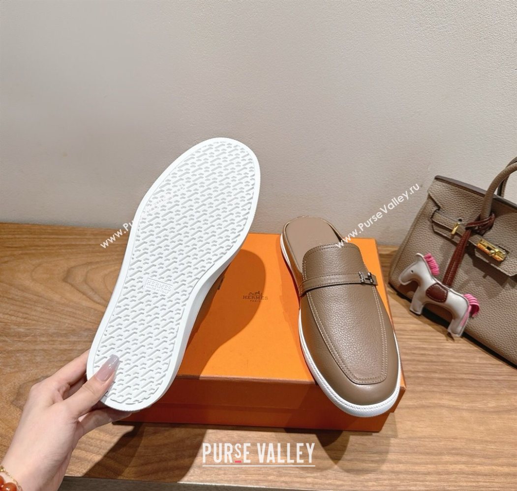 Hermes Likely Flat Mules in Grained Calfskin with Mini H Buckle Grey 2025 H252805 (XC-250708043)