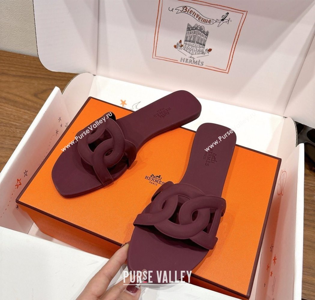 Hermes Chaine dAncre Rubber Flat Thong Slides Sandal Dark Burgundy 2025 H070803 (XC-250708027)