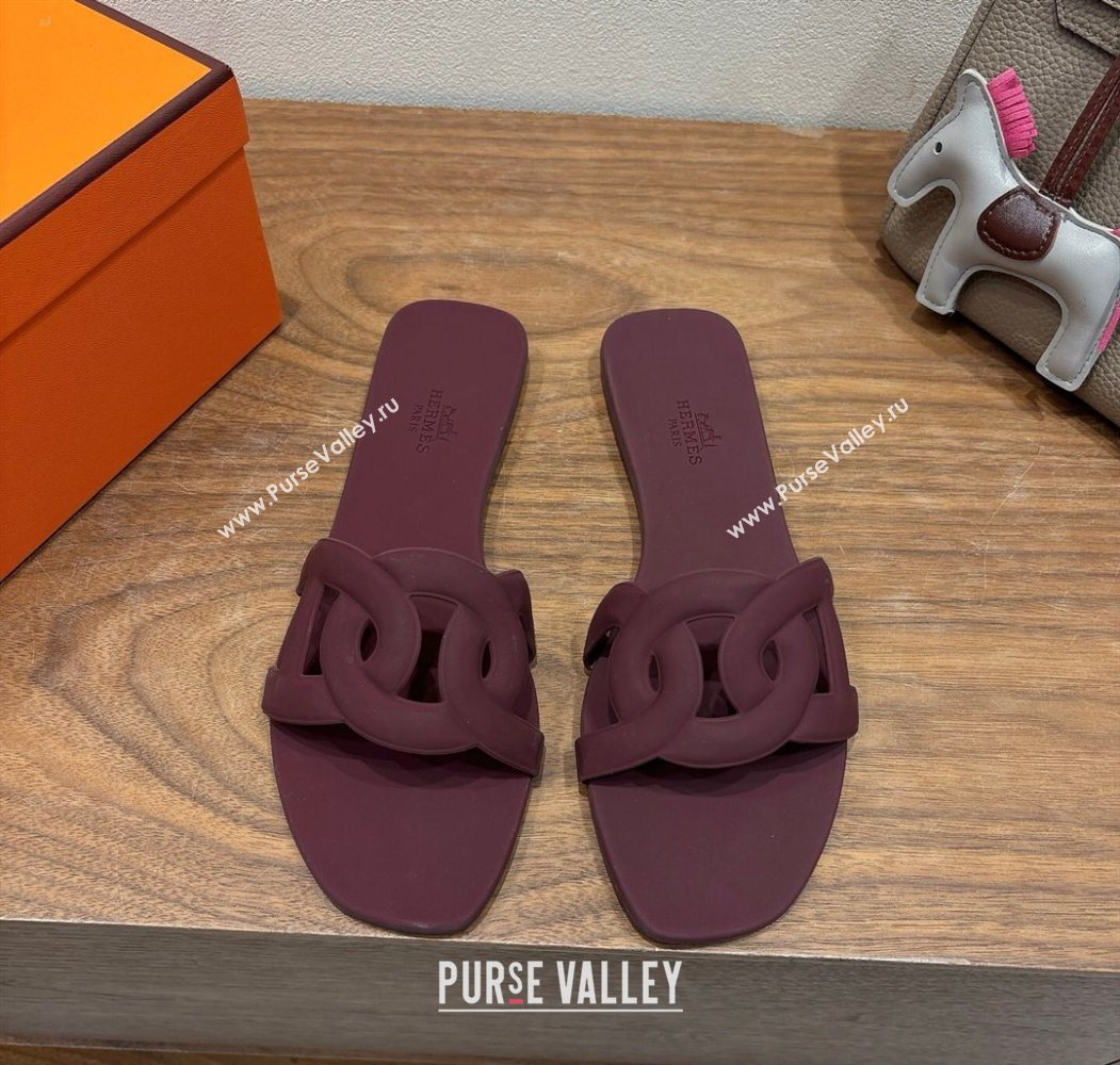 Hermes Chaine dAncre Rubber Flat Thong Slides Sandal Dark Burgundy 2025 H070803 (XC-250708027)