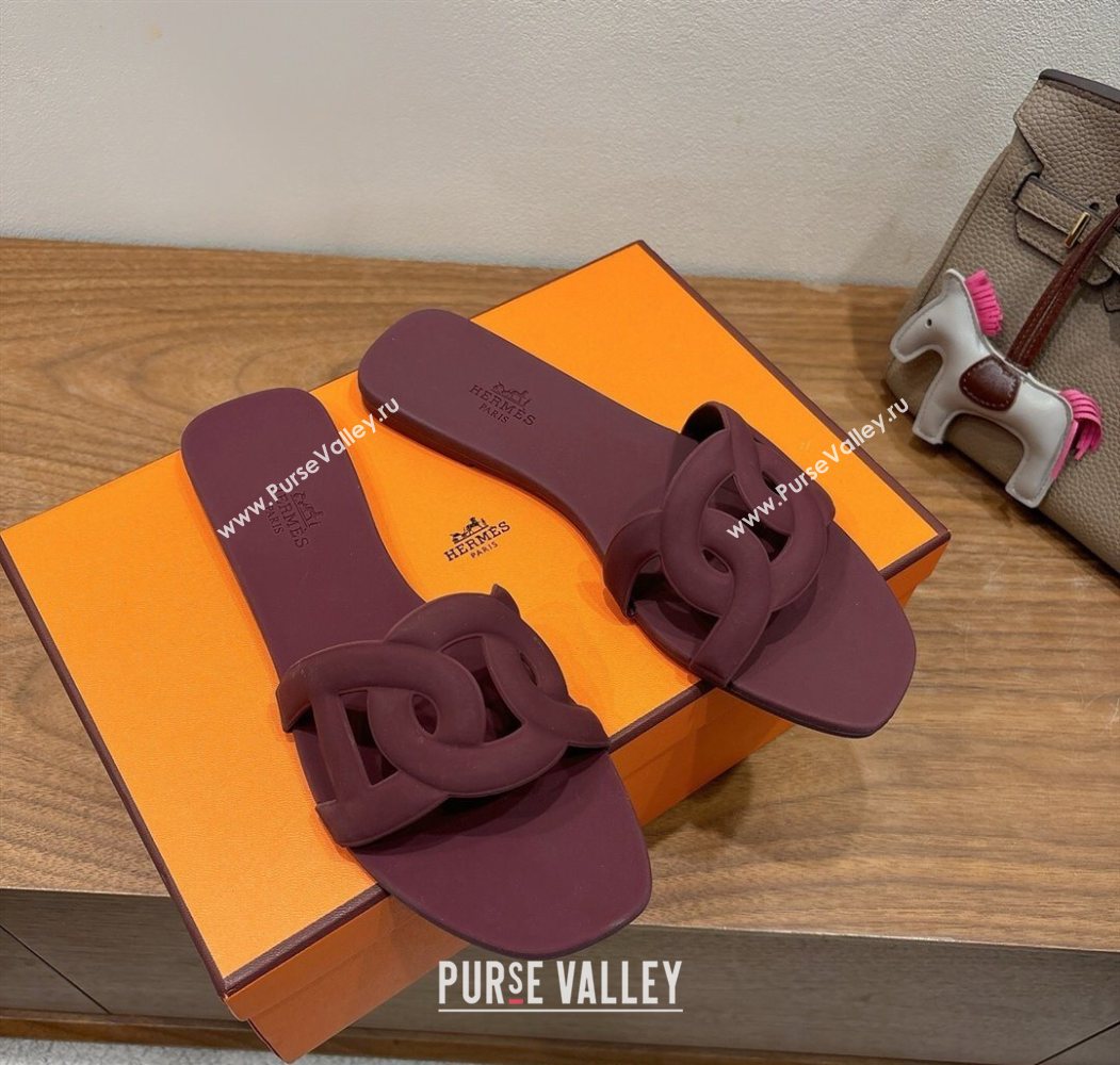 Hermes Chaine dAncre Rubber Flat Thong Slides Sandal Dark Burgundy 2025 H070803 (XC-250708027)