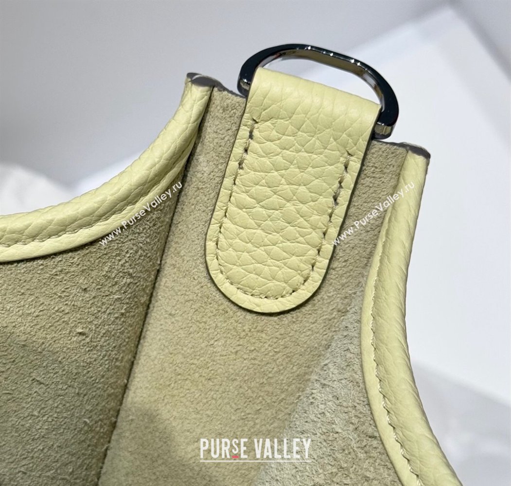 Hermes Evelyne Bag 29cm in Togo Calfskin Leather Milton Yellow 2025 (FL-250808115)