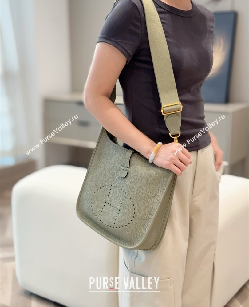 Hermes Evelyne Bag 29cm in Togo Calfskin Leather Sage Green 2025 (FL-250808118)
