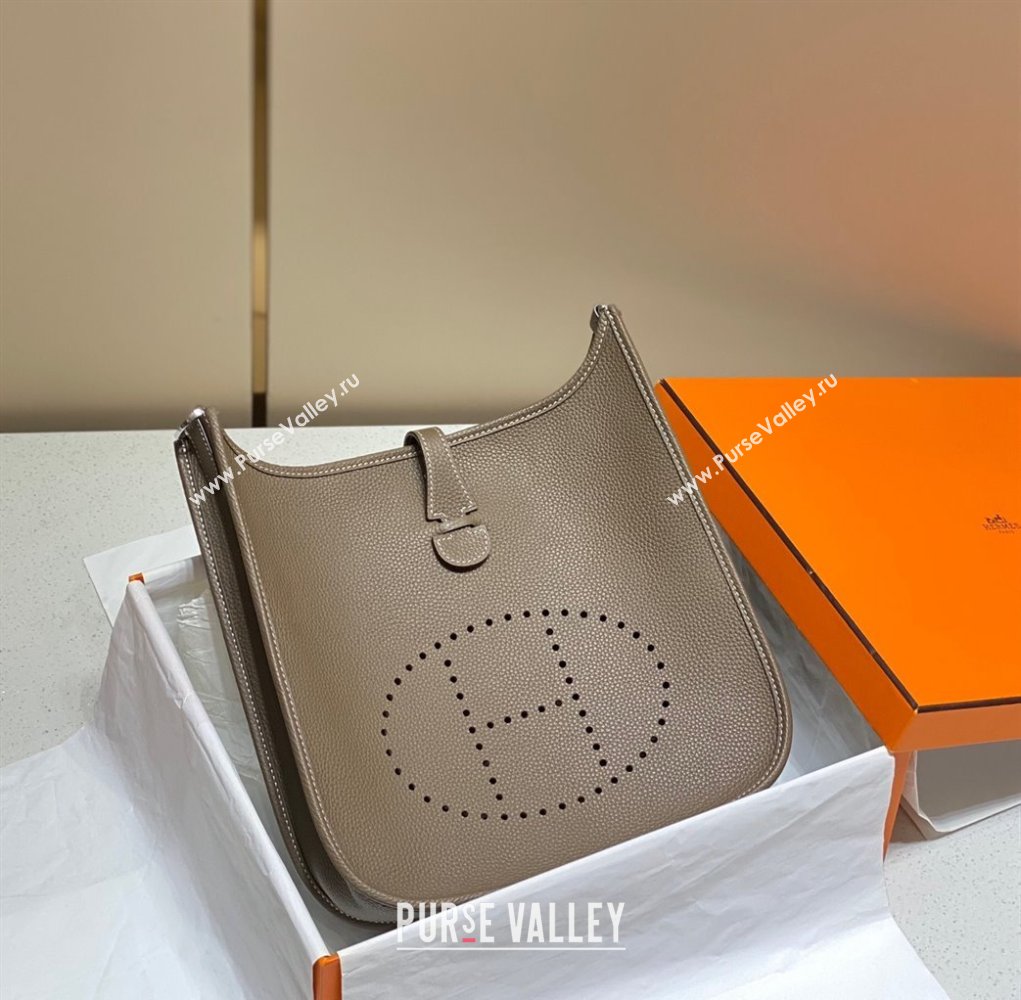 Hermes Evelyne Bag 29cm in Togo Calfskin Leather Elephant Grey 2025 (FL-250808121)