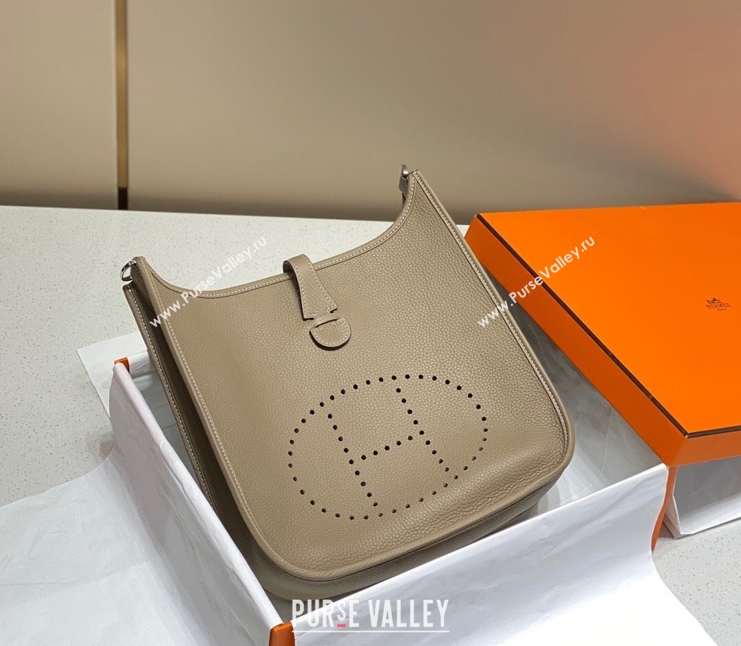Hermes Evelyne Bag 29cm in Togo Calfskin Leather Dove Grey 2025 (FL-250808123)