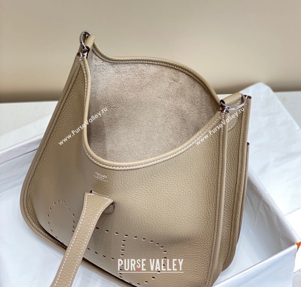 Hermes Evelyne Bag 29cm in Togo Calfskin Leather Dove Grey 2025 (FL-250808123)