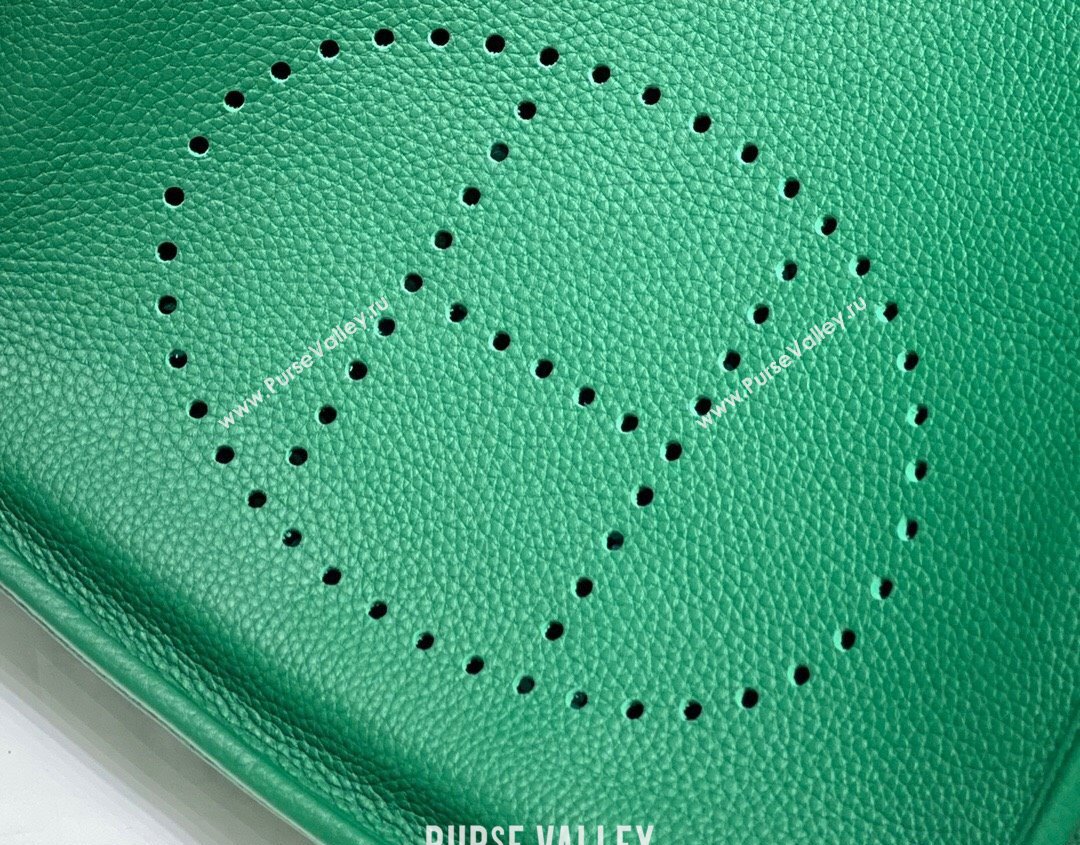 Hermes Evelyne Bag 29cm in Togo Calfskin Leather Emerald Green 2025 (FL-250808125)