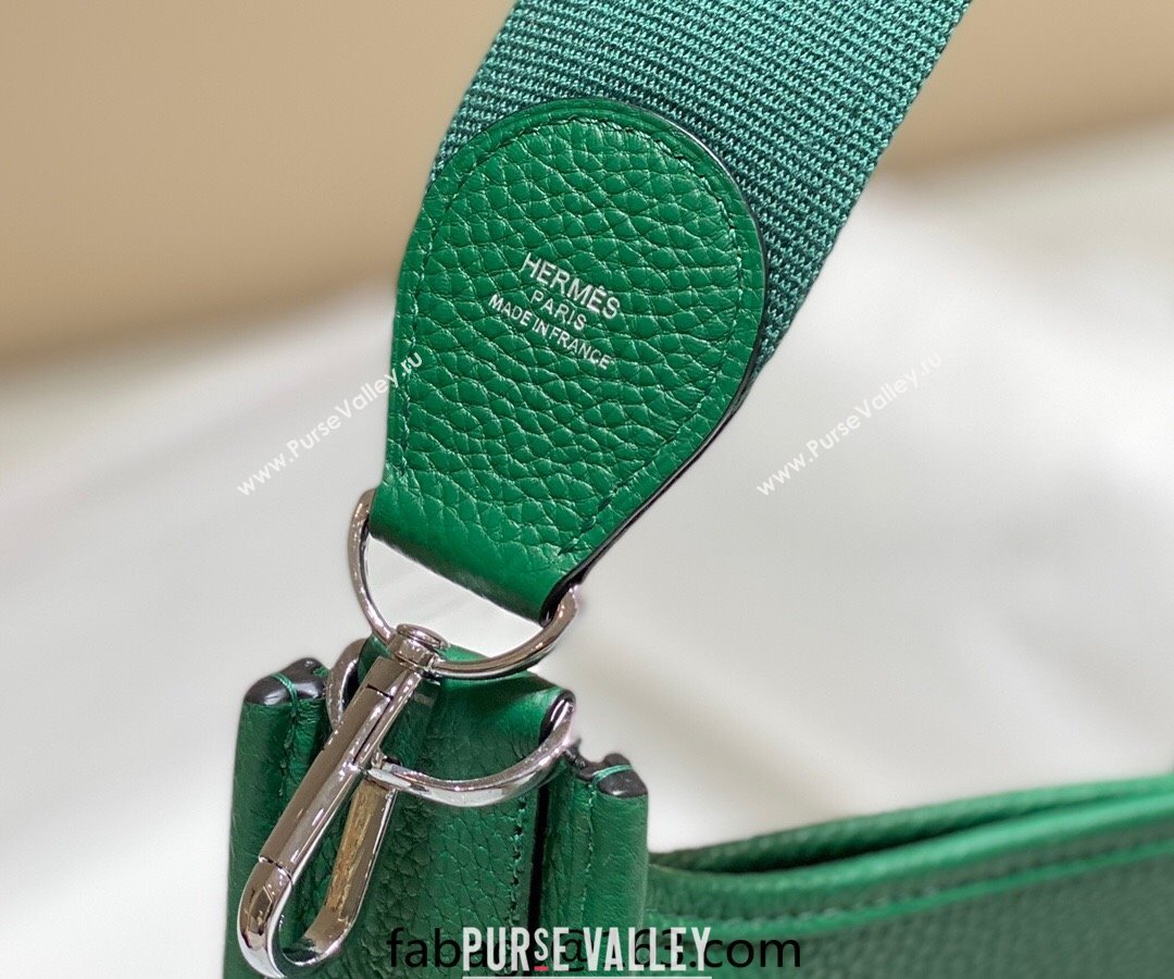 Hermes Evelyne Bag 29cm in Togo Calfskin Leather Emerald Green 2025 (FL-250808125)