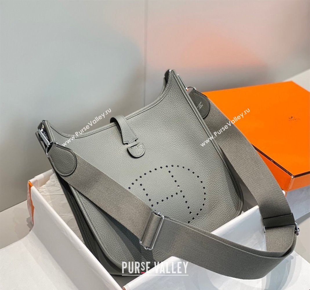 Hermes Evelyne Bag 29cm in Togo Calfskin Leather Cloud Grey 2025 (FL-250808128)