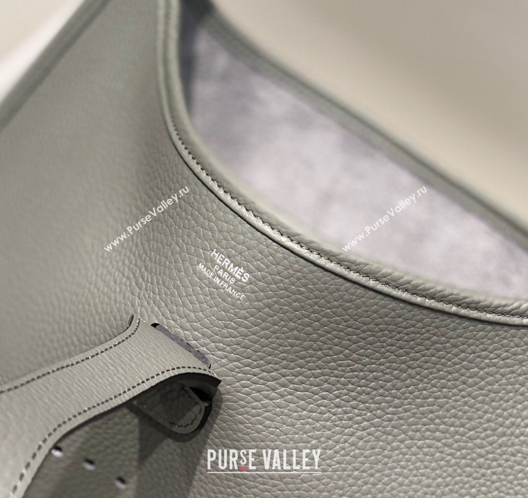 Hermes Evelyne Bag 29cm in Togo Calfskin Leather Cloud Grey 2025 (FL-250808128)